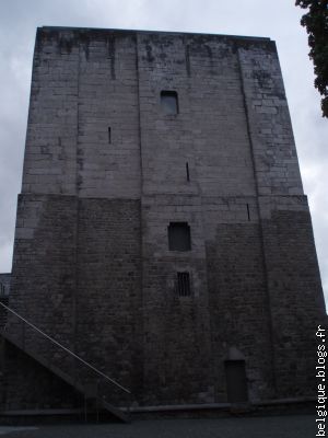 la tour brabant à ath(reste d une ancienne muraille)